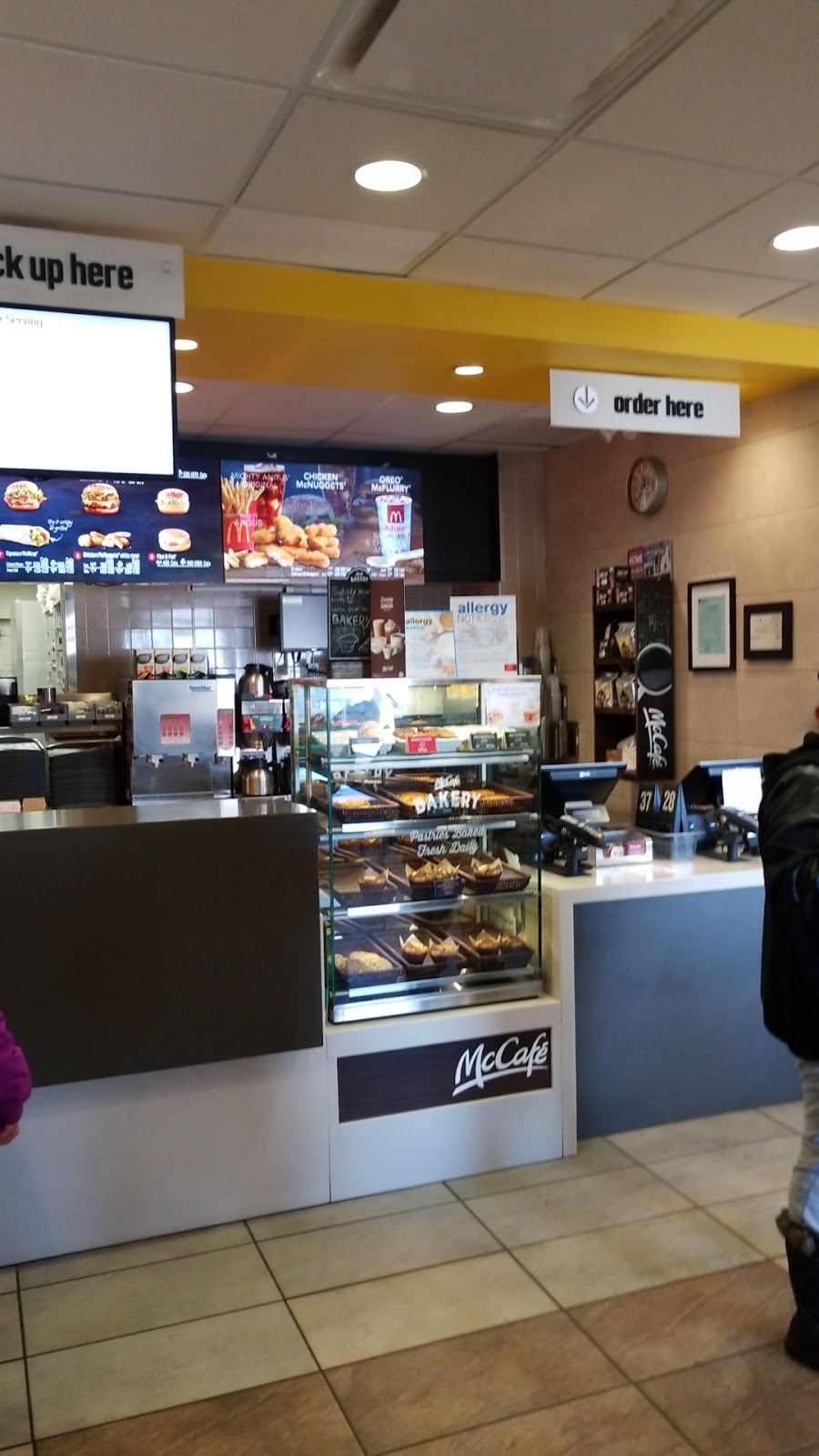 McDonalds | 202 Fifth Ave, Cochrane, AB T4C 1X3, Canada | Phone: (403) 851-5111