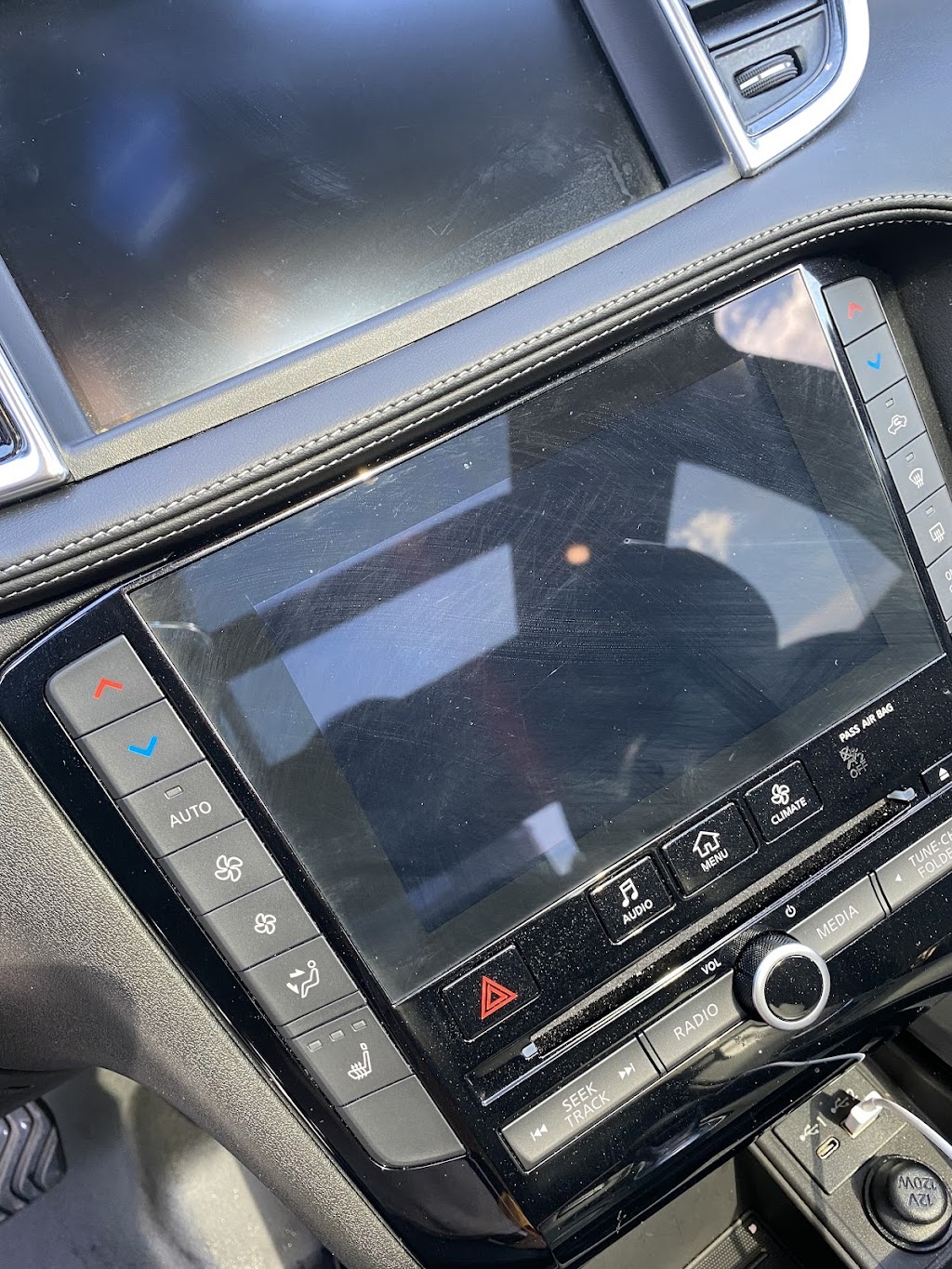 Lave Auto Aqua | 355 Bd du Curé-Labelle, Sainte-Rose, QC H7L 3A3, Canada | Phone: (450) 628-9444