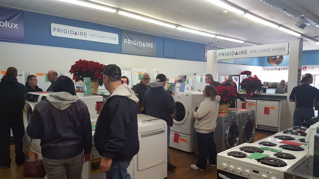 Wardells Factory Warehouse | 6 King St W, Hagersville, ON N0A 1H0, Canada | Phone: (905) 768-1030