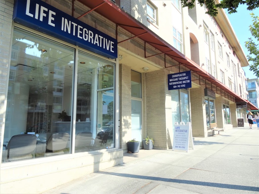 Russell Chiropractic Vancouver | 4168 Dunbar St, Vancouver, BC V6S 2E7, Canada | Phone: (604) 742-0702