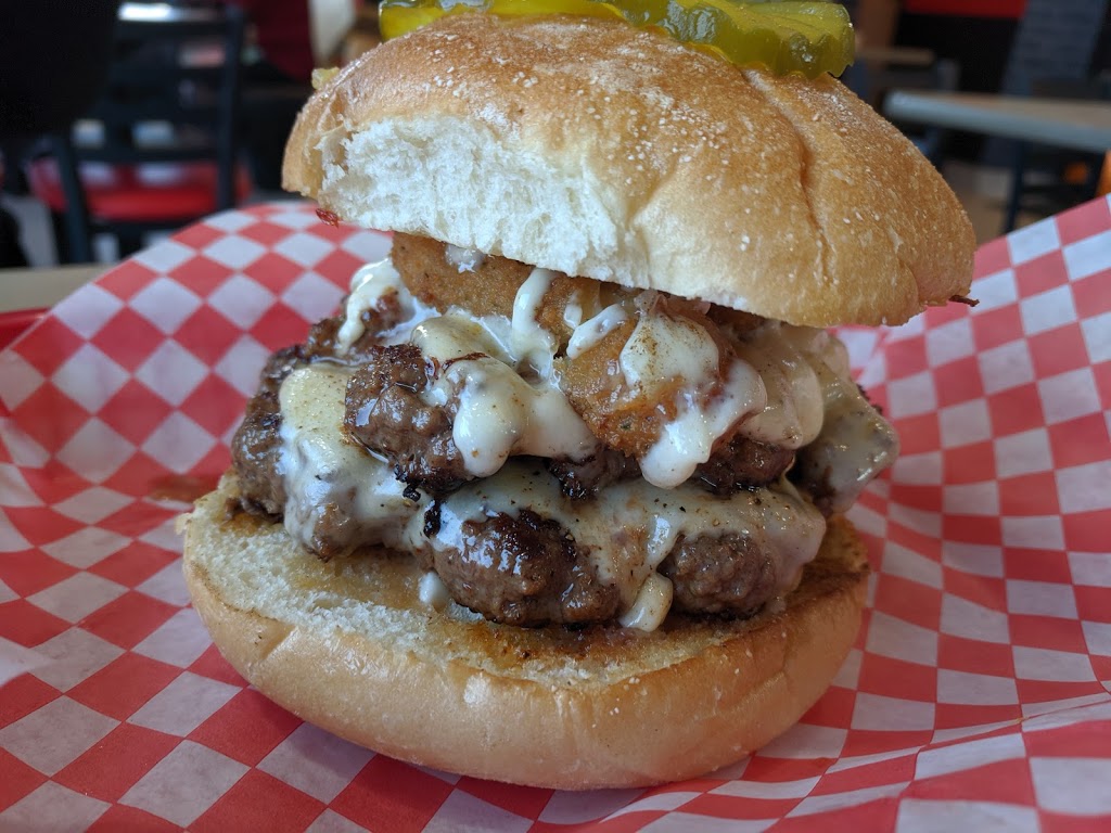 Charger Gourmet Burger & poutine | 392 Pleasant St, Dartmouth, NS B2Y 3S5, Canada | Phone: (902) 469-6749