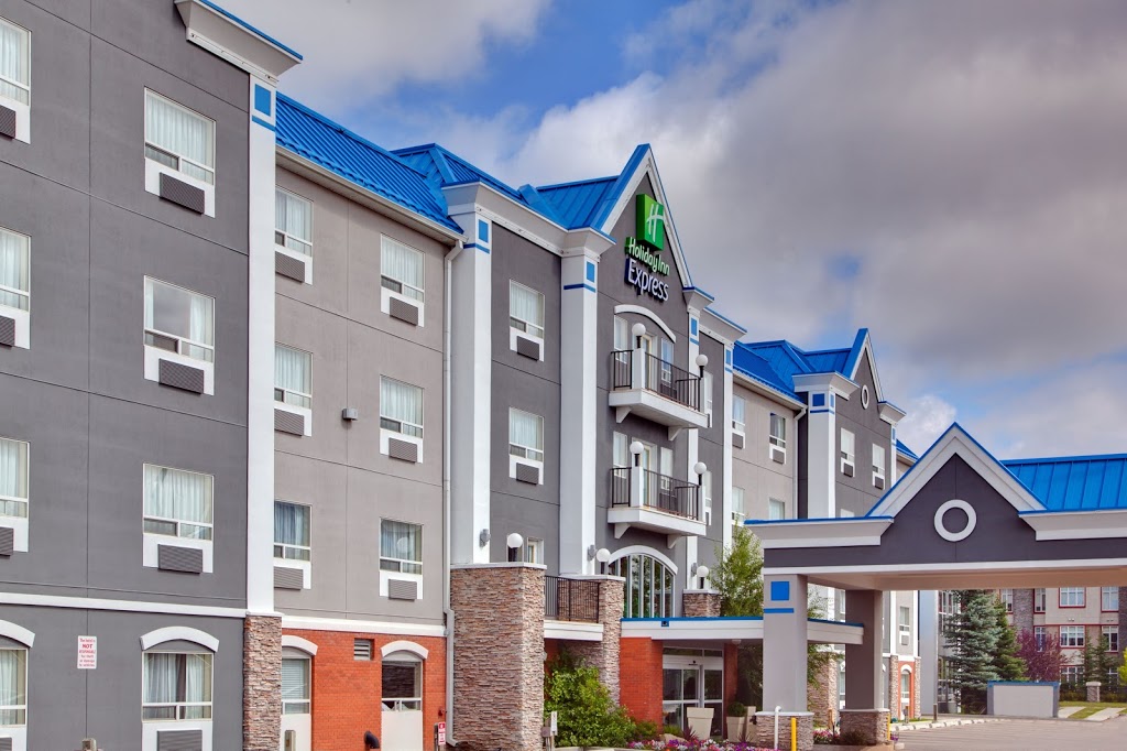 Holiday Inn Express & Suites Calgary South-Macleod Trail S | 12025 Lake Fraser Dr SE, Calgary, AB T2J 7G5, Canada | Phone: (403) 225-3000