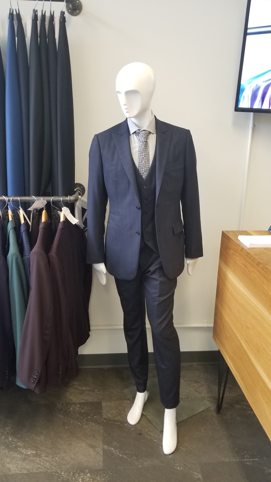 Eph Apparel | 815 10 Ave SW, Calgary, AB T2R 0B4, Canada | Phone: (403) 536-4028