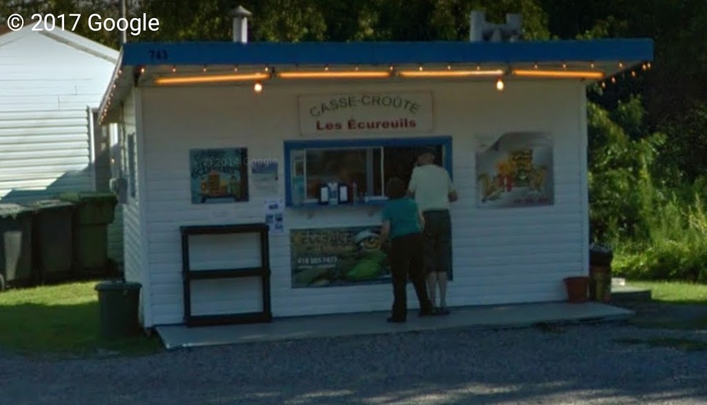 Casse-croûte les écureuils | 743 Rue Notre Dame, Donnacona, QC G3M 1T0, Canada | Phone: (418) 285-0881