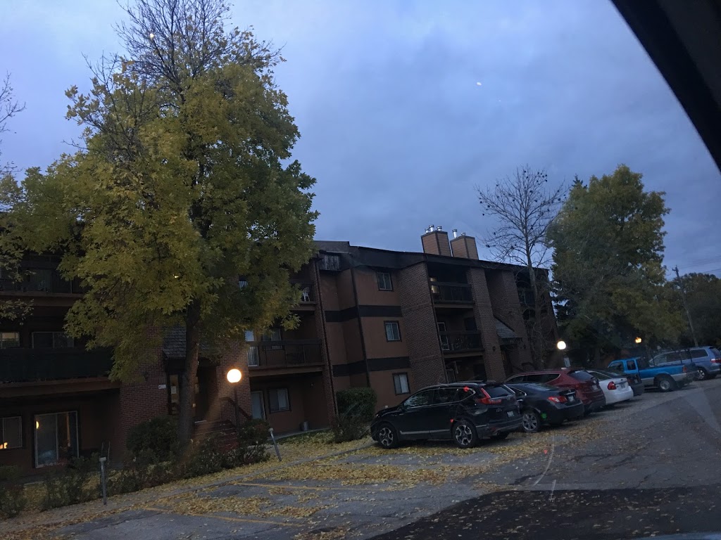 Woodydell Properties | 632 St Annes Rd, Winnipeg, MB R2M 3H1, Canada | Phone: (204) 257-6815