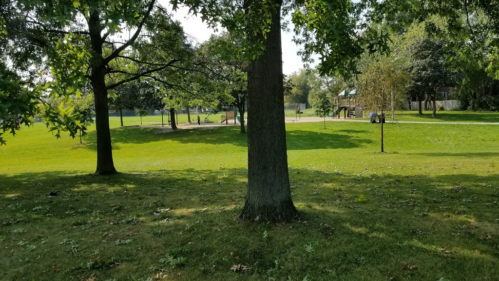 Highview Park | 150 Highview Ave, Scarborough, ON M1N, Canada | Phone: (416) 392-2489