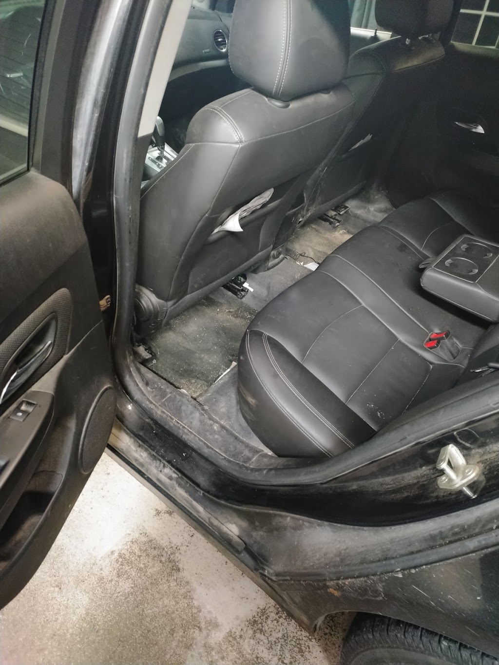 Landriault lave auto | 27 Rue Principale, Saint-André-Avellin, QC J0V 1W0, Canada | Phone: (819) 516-0665