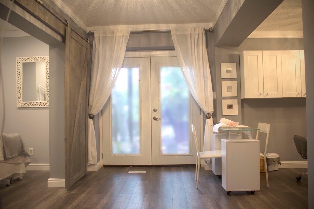 Ramonas Salon and Spa | 16 Northumberland St, Ayr, ON N0B 1E0, Canada | Phone: (519) 632-8887