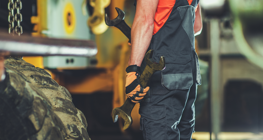 DHD Truck & Auto Repair Services | 2024 Idlemore Rd, Sooke, BC V9Z 0A9, Canada | Phone: (250) 642-6533
