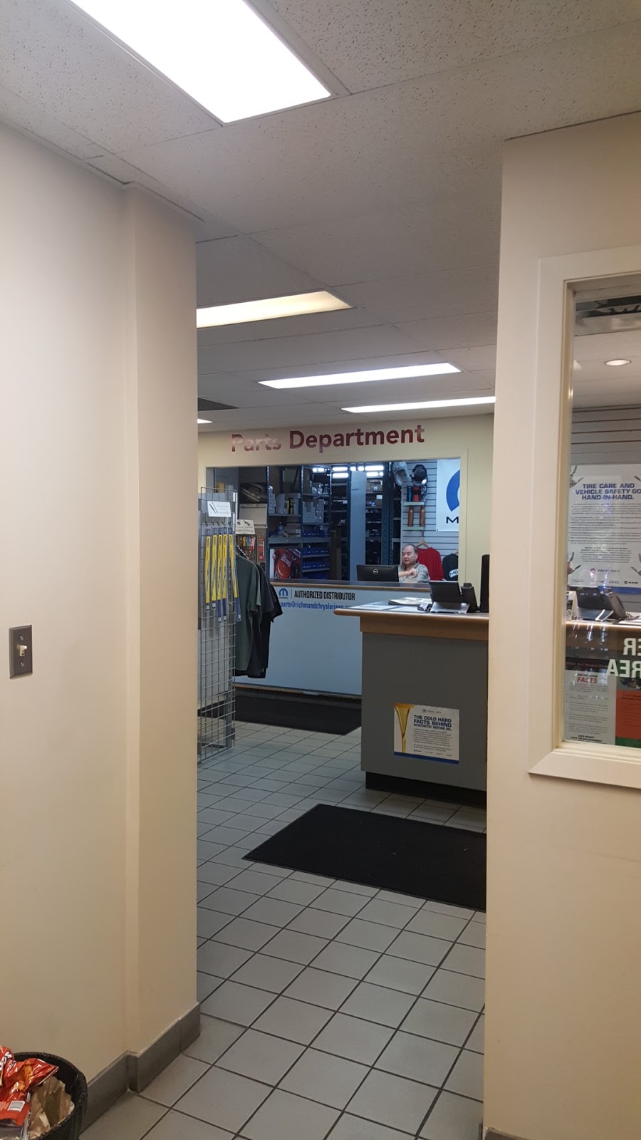 Richmond Chrysler Dodge Jeep Ram | 5491 Parkwood Way, Richmond, BC V6V 2M4, Canada | Phone: (604) 273-7521