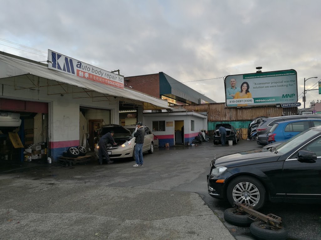 KM Auto Body Repair Ltd | 4854 Victoria Dr, Vancouver, BC V5N 4P5, Canada | Phone: (604) 434-3238