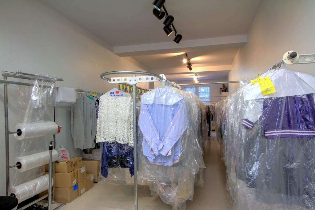 Young Cleaners | 1728 Avenue Rd, North York, ON M5M 3Y6, Canada | Phone: (416) 782-8000