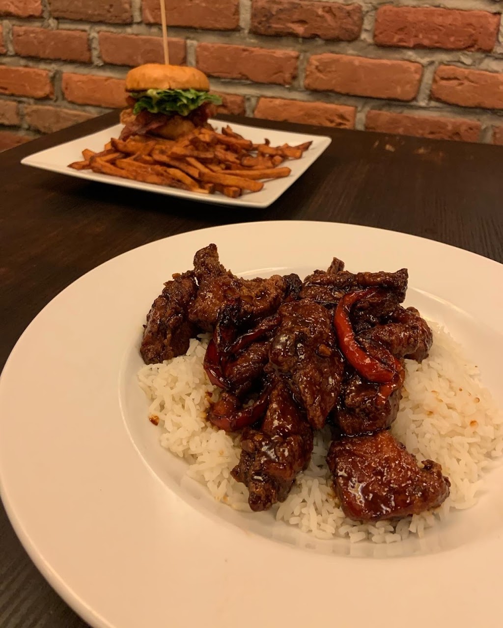 Maison Publique Cameron | 84 Rue Cameron, Hudson, QC J0P 1H0, Canada | Phone: (450) 458-4464