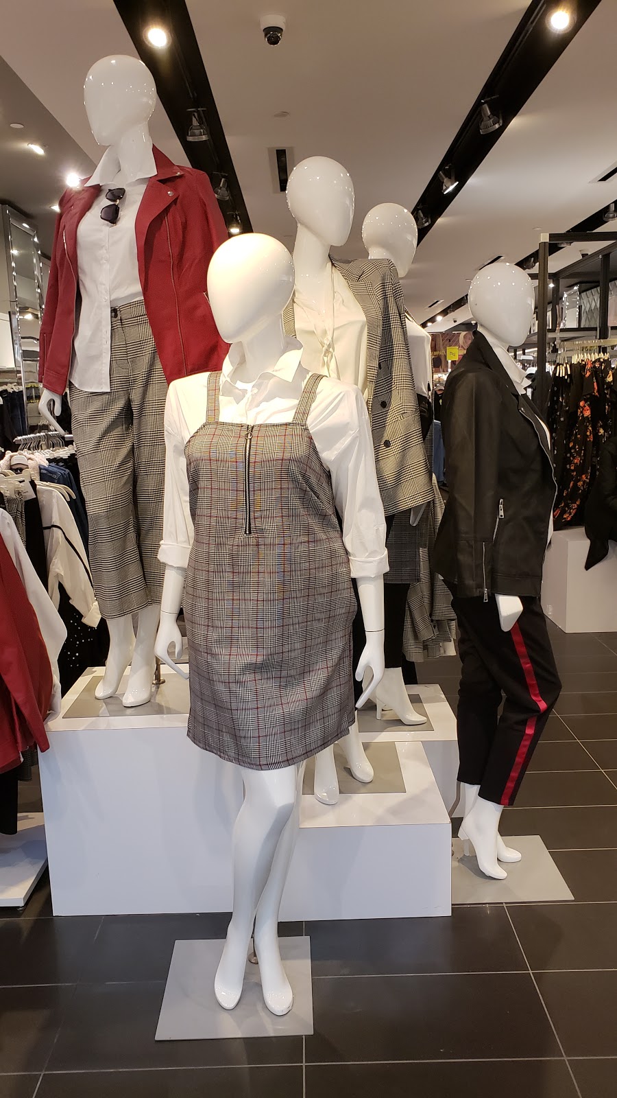 Addition Elle | 999 Upper Wentworth St, Hamilton, ON L9A 4X5, Canada | Phone: (905) 318-0912