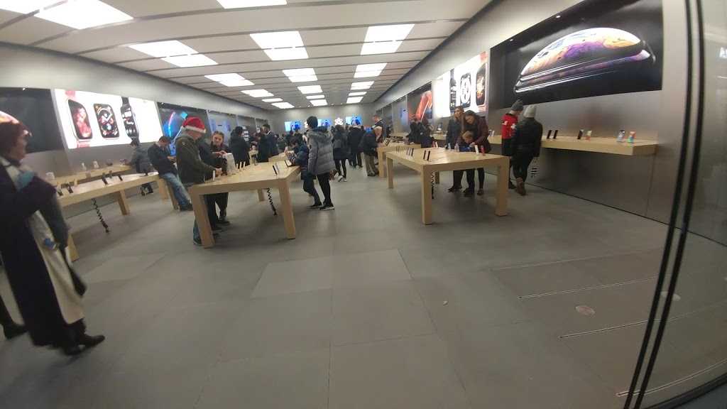 Apple Conestoga | 550 King St N, Waterloo, ON N2L 5W6, Canada | Phone: (519) 772-5150