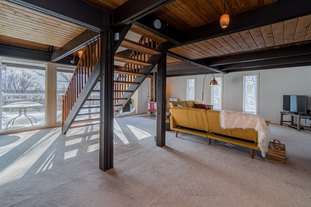 Chalet le Nid | 160 Rue du Plateau, Beaupré, QC G0A 1N0, Canada | Phone: (514) 710-7544
