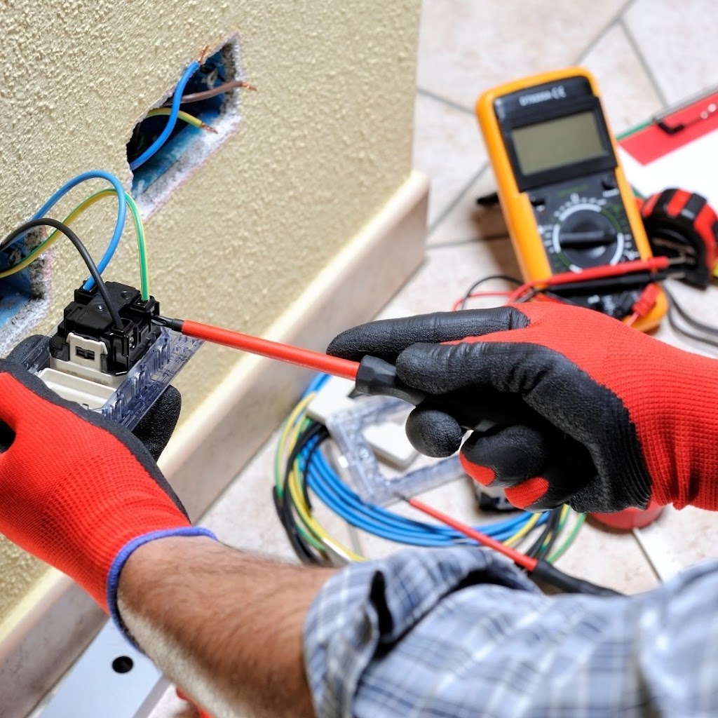 Electrician Pros Lethbridge | 2715 28 St S 309 A, Lethbridge, AB T1K 8J9, Canada | Phone: (587) 850-2902