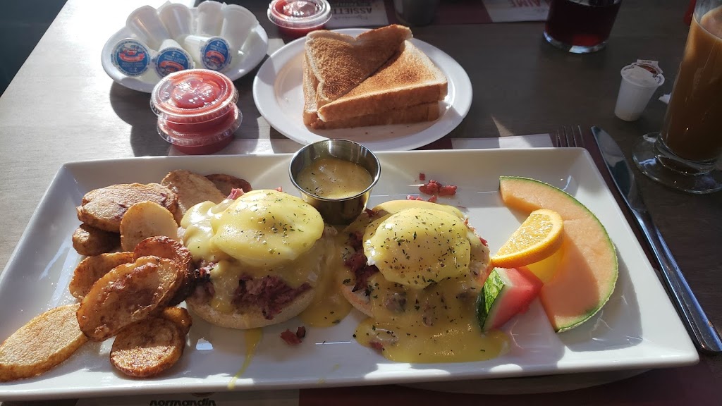 Restaurant Normandin | 8780 Boulevard Lacroix, Saint-Georges, QC G5Y 2B5, Canada | Phone: (418) 227-2027