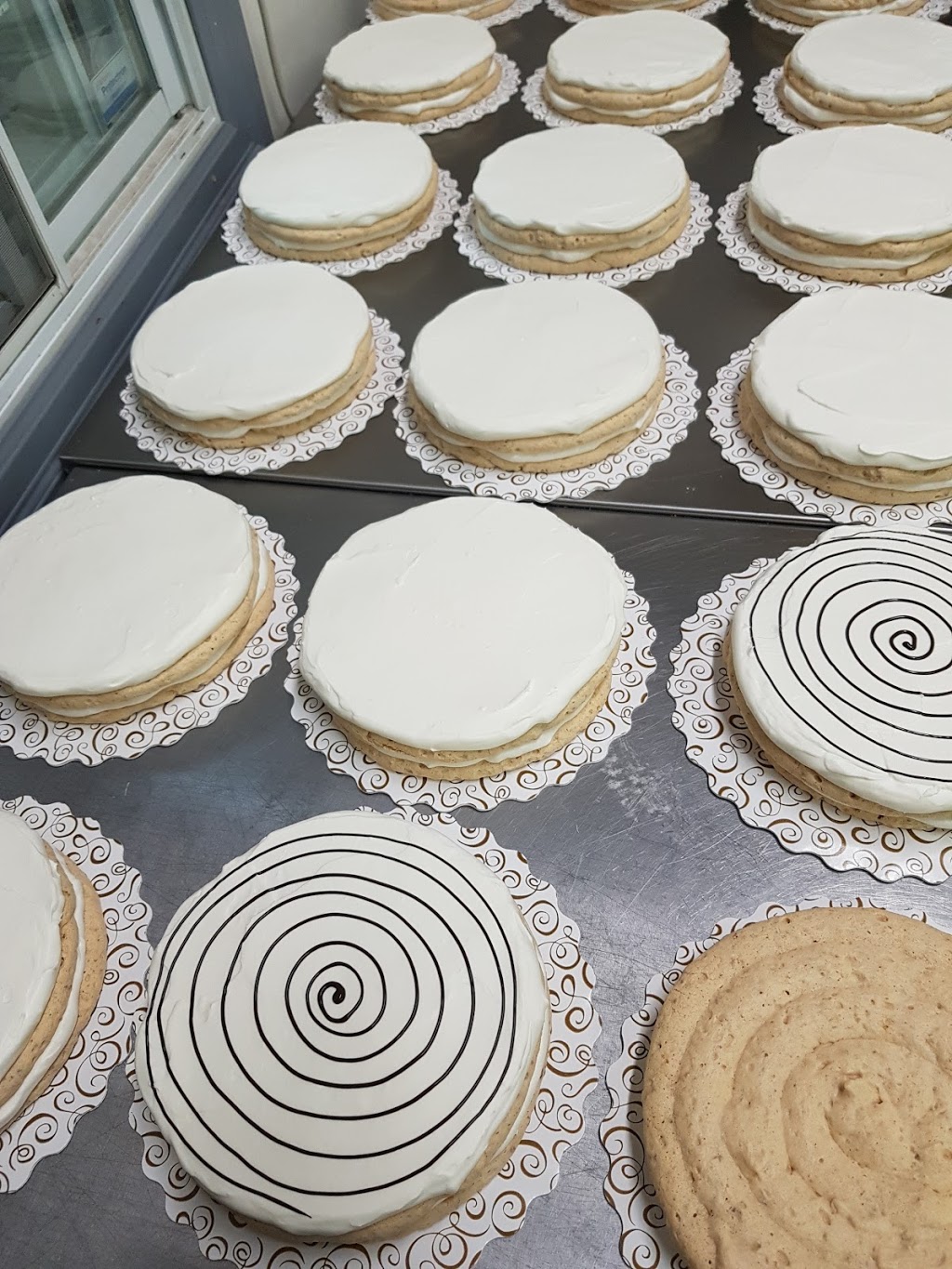 Tasty Pastry Bakery | 7-5500 Tomken Rd, Mississauga, ON L4W 2Z4, Canada | Phone: (905) 282-9328