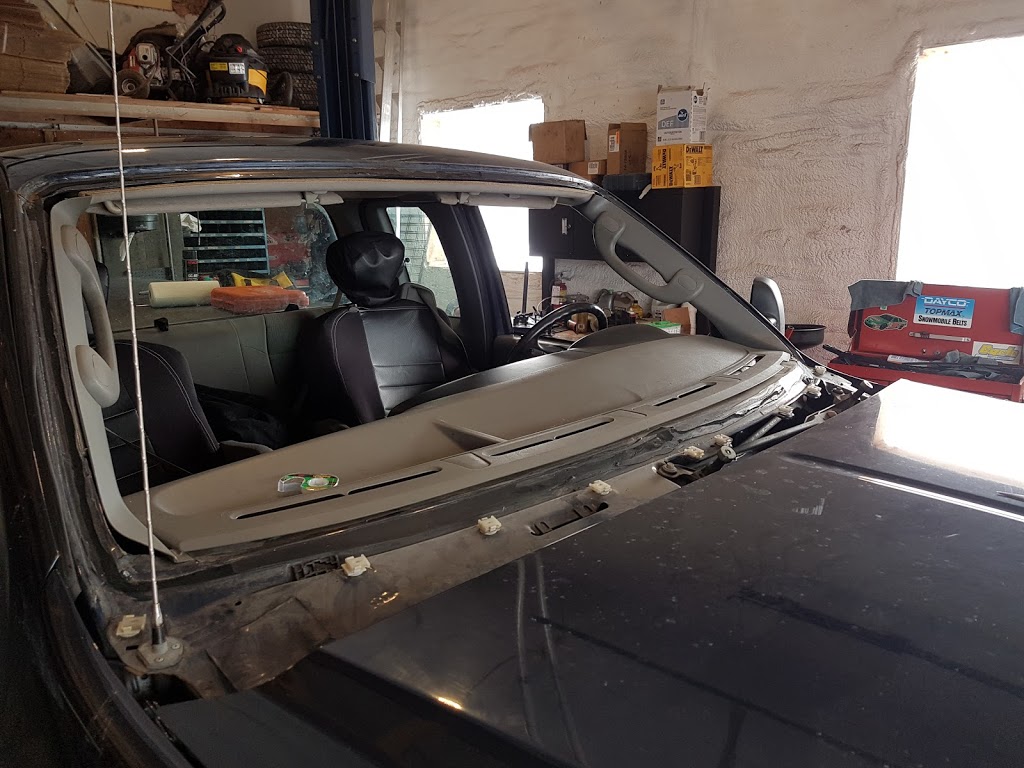 A & T Automotive Svc Ctr | 30 Ontario St, Clinton, ON N0M 1L0, Canada | Phone: (519) 482-8439