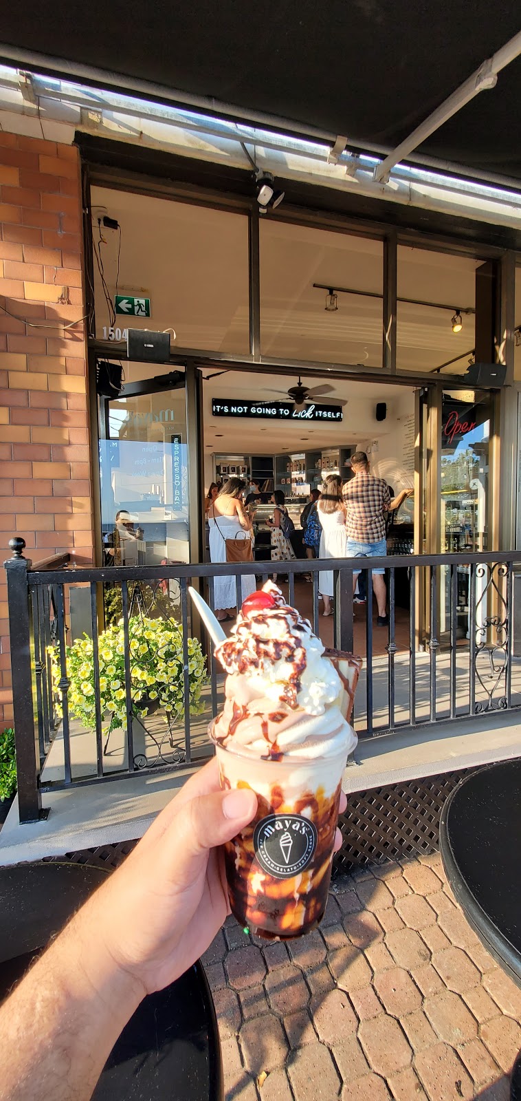 Mayas Ice Cream | 15045 Marine Dr, White Rock, BC V4B 1C3, Canada | Phone: (604) 535-9132