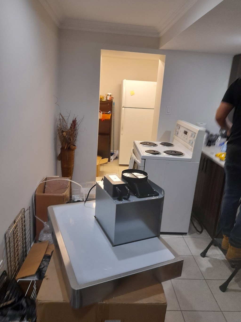 TV Mounting Professional Services | Pearlstone Dr, Mississauga, ON L5M 7H1, Canada | Phone: (647) 507-4776