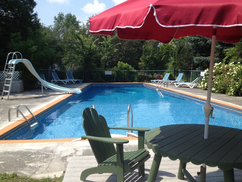 Stirling Lodge | 2 Drummond St, Newboro, ON K0G 1P0, Canada | Phone: (613) 272-2435