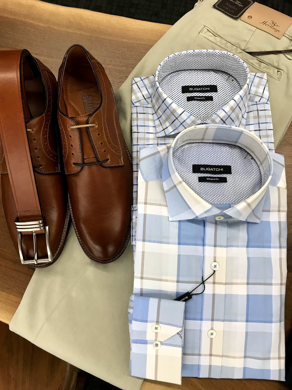 Murrays Clothing & Footwear | 95 Peel St, New Hamburg, ON N3A 1E7, Canada | Phone: (519) 662-3000