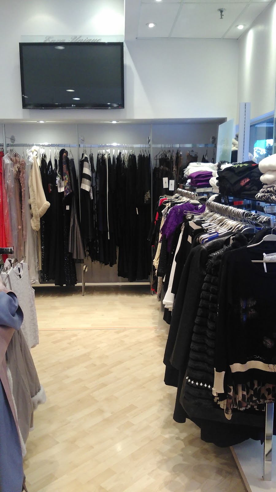 Enza Unique Designing | 1900 Dundas St W, Mississauga, ON L5K 1P9, Canada | Phone: (905) 822-8551
