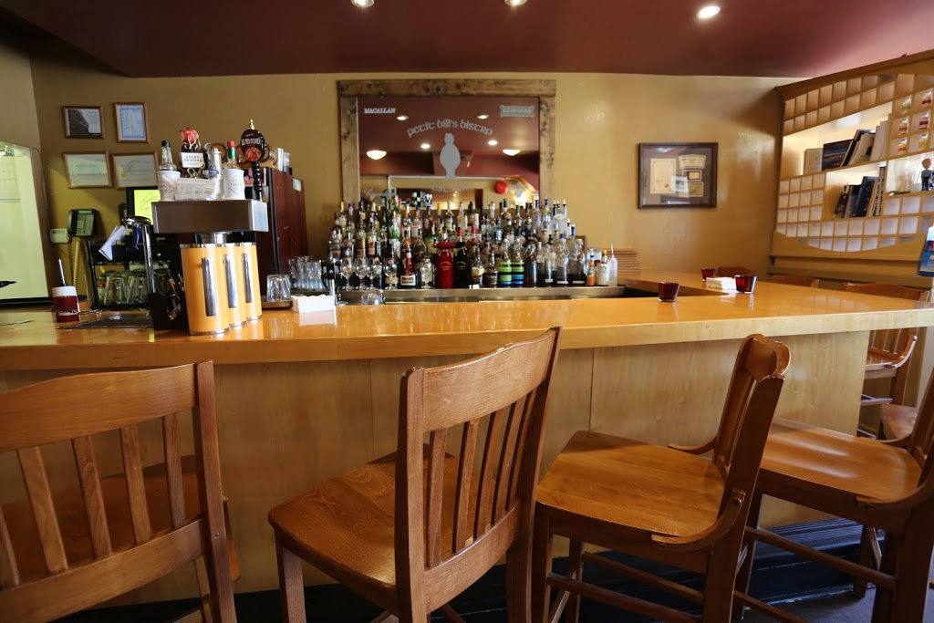 Petit Bills Bistro | 1293 Wellington St W, Ottawa, ON K1Y 3B1, Canada | Phone: (613) 729-2500