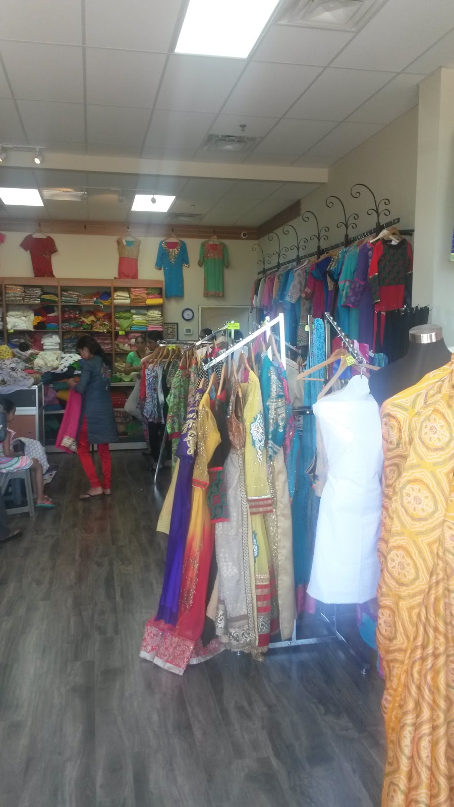 Jaipur Unique Boutique & Fabrics | 8430 128 St #7, Surrey, BC V3W 4G3, Canada | Phone: (778) 592-0443