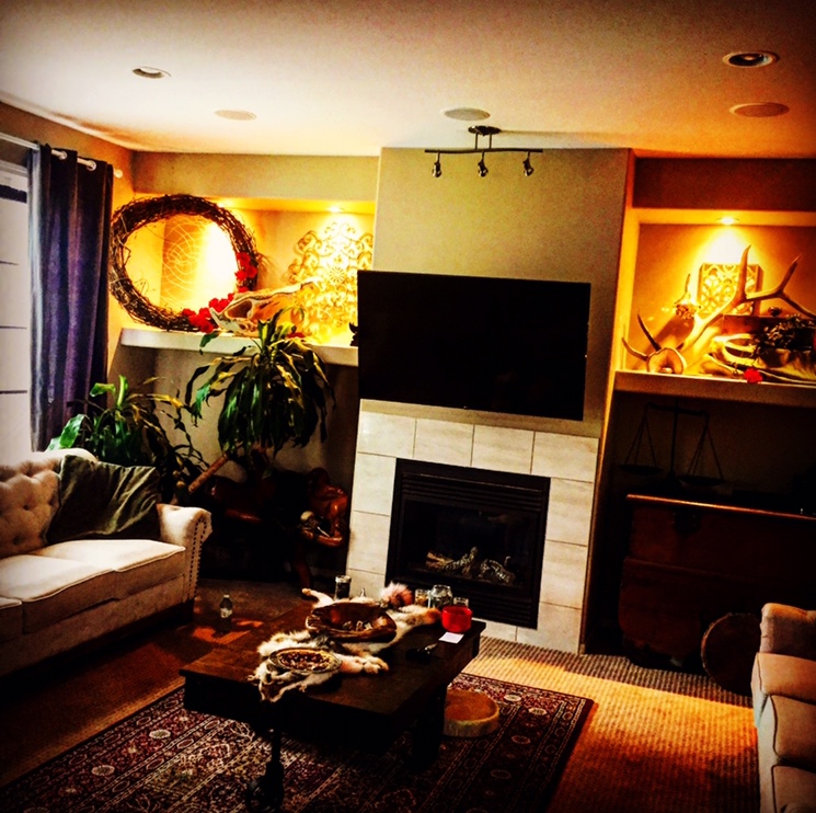 Rising Moon Readings | 1210 Lee Blvd, Winnipeg, MB R3T 2P5, Canada | Phone: (204) 229-8716