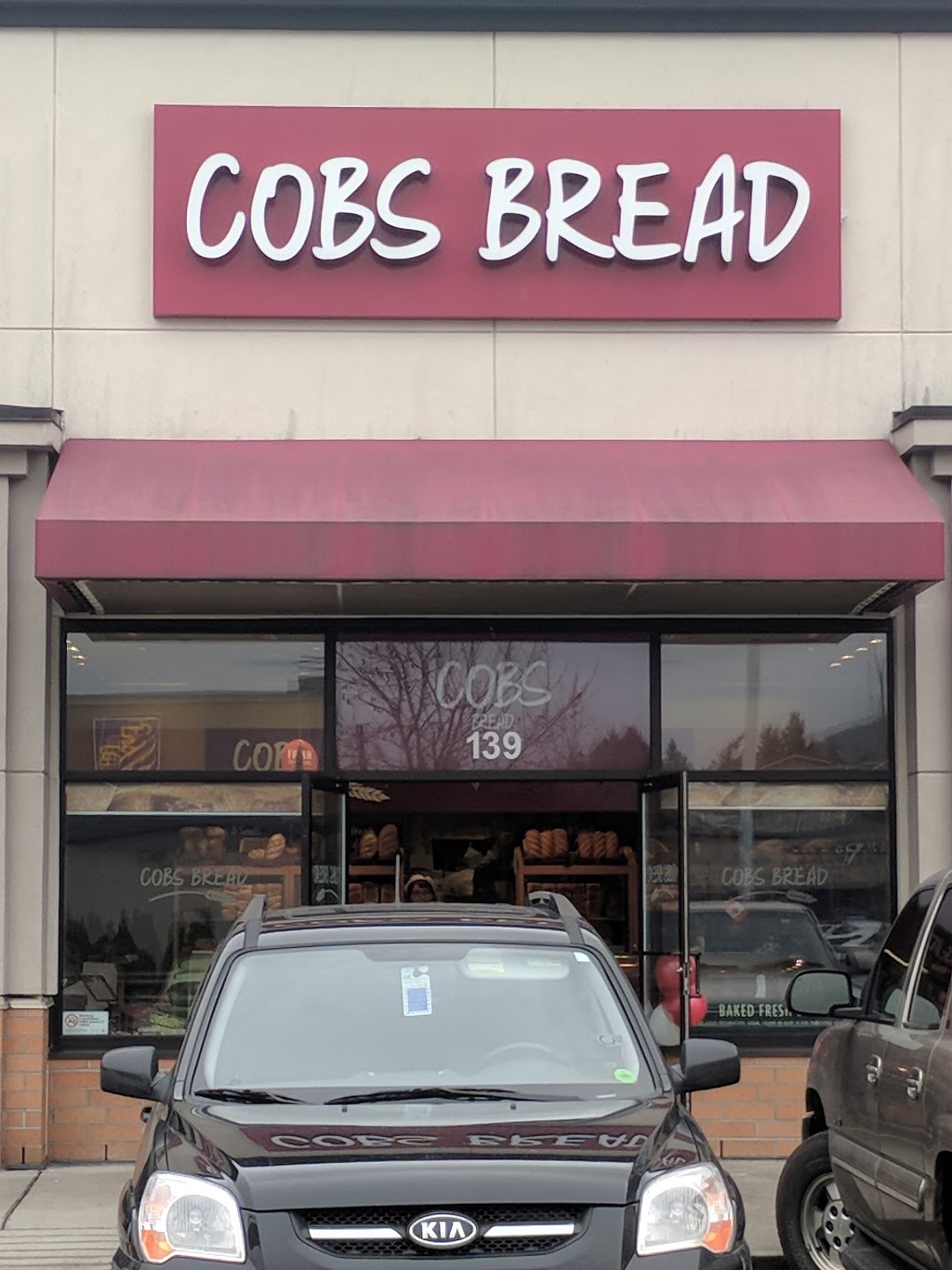 COBS Bread Bakery | 2401 Millstream Rd #157, Victoria, BC V9B 3R5, Canada | Phone: (250) 391-9244
