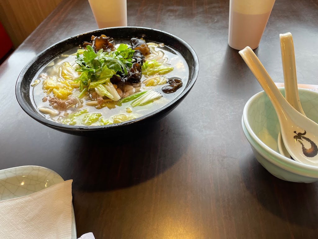 和平饭店 Peaceful Restaurant | 3610 A Westwood St, Port Coquitlam, BC V3B 4S8, Canada | Phone: (778) 285-3367