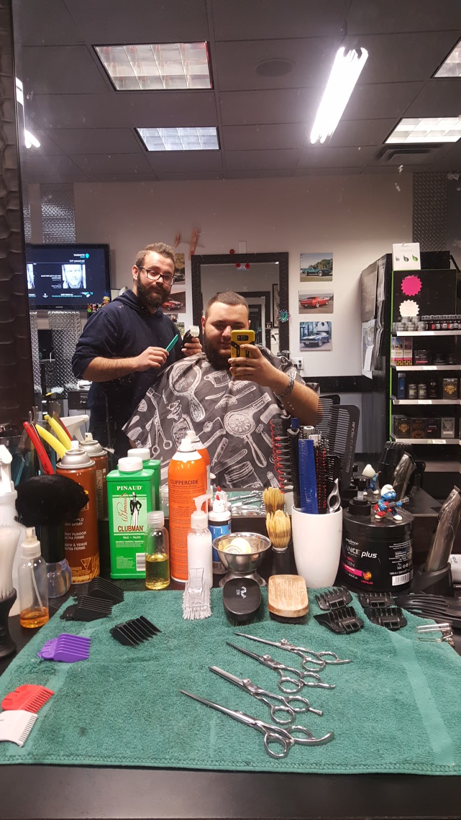 Mr. Barber | 1521 50 St NW, Edmonton, AB T6L 7C9, Canada | Phone: (780) 469-0779