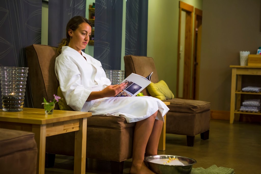 Island Lake Spa | Cedar Valley Road, Fernie, BC V0B 1M0, Canada | Phone: (250) 423-3700