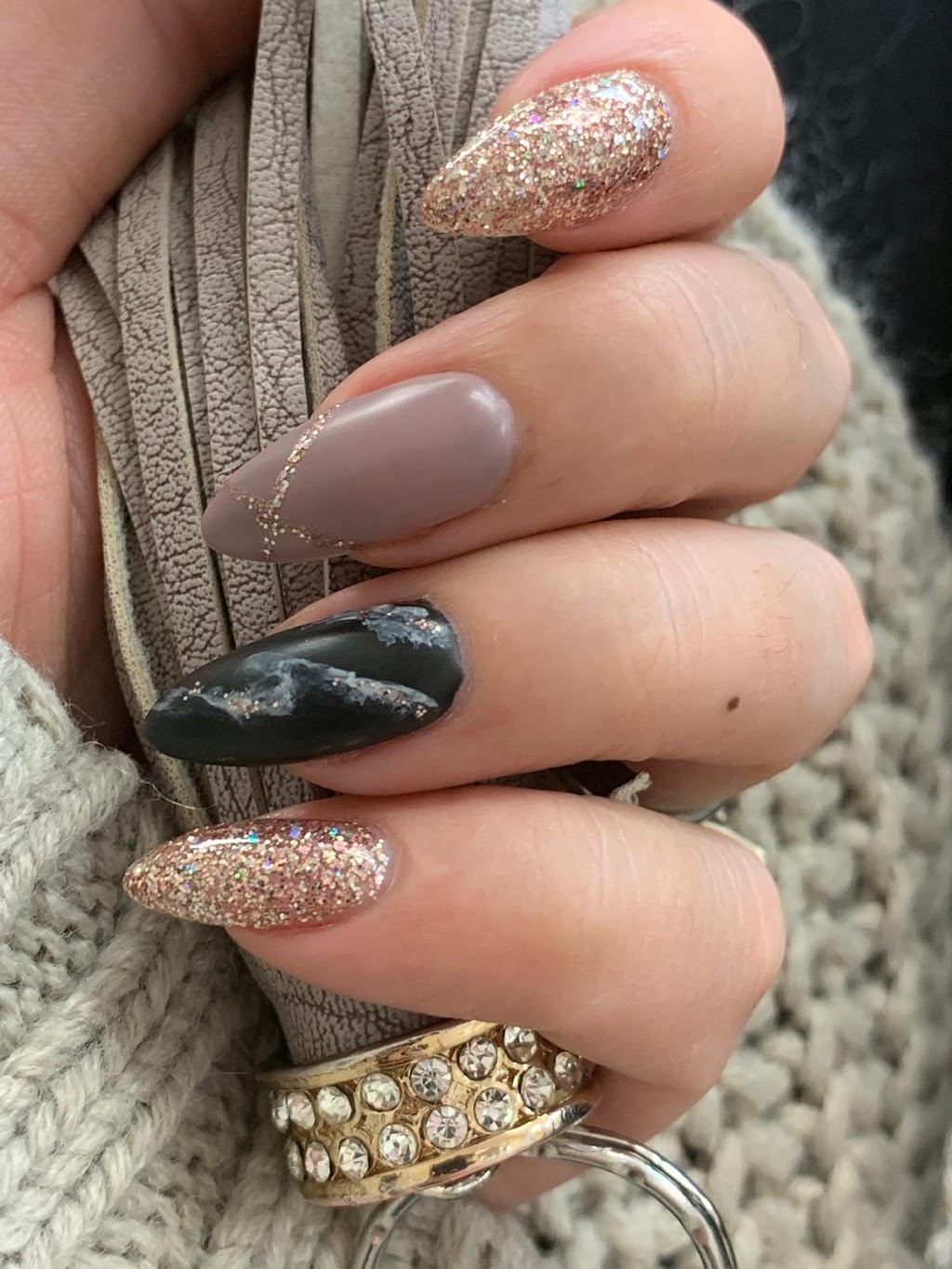 Nail Confidence | 35 Barcelona Bay, Morden, MB R6M 0A7, Canada | Phone: (204) 362-9041