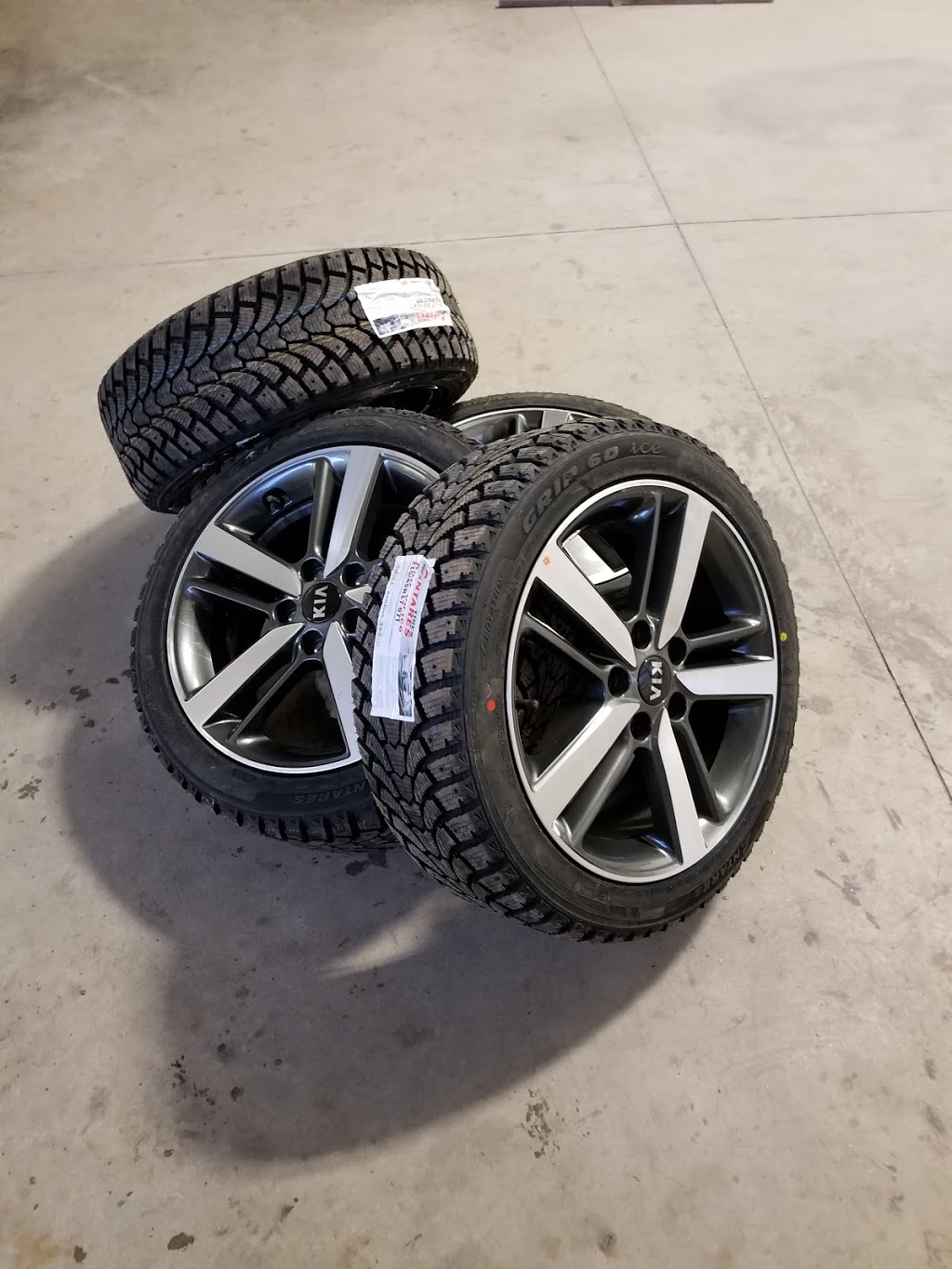 Bast Tirecraft Ayr | 15 Wanless Ct, Ayr, ON N0B 1E0, Canada | Phone: (519) 620-3093