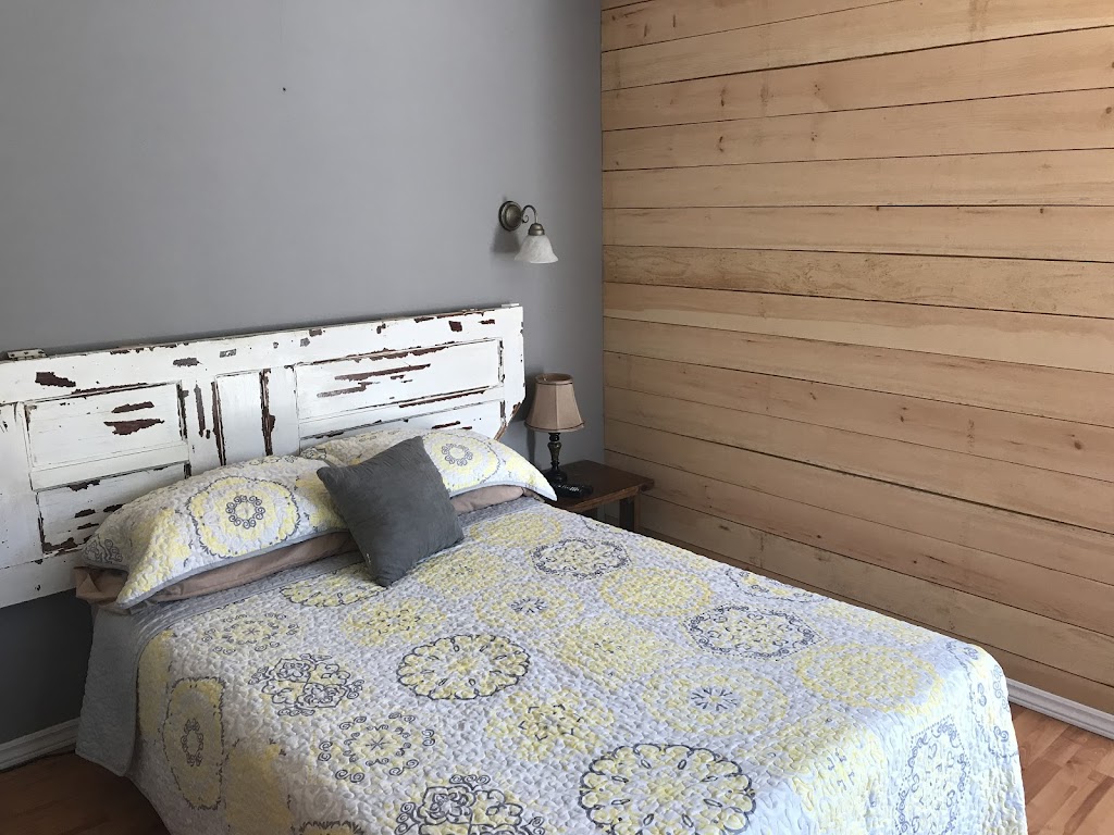 Murphys Motel | 1633 Flat Rd, Dacre, ON K0J 1N0, Canada | Phone: (613) 649-2740