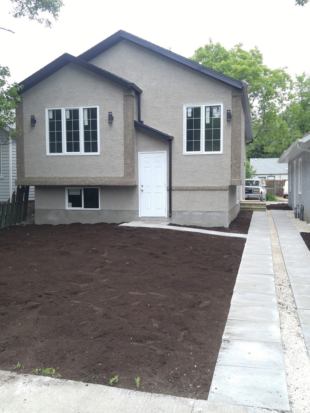 CRS HOMES | 117 St Annes Rd Unit B, Winnipeg, MB R2M 2Z1, Canada | Phone: (204) 480-8080