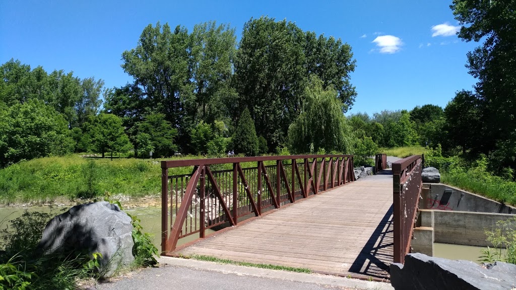 Sails Park | Boulevard Marie-Victorin, Boucherville, QC J4B 0B6, Canada