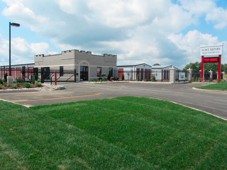Fort Henry Self Storage | 294 Henry St, Brantford, ON N3S 7R5, Canada | Phone: (519) 757-0000