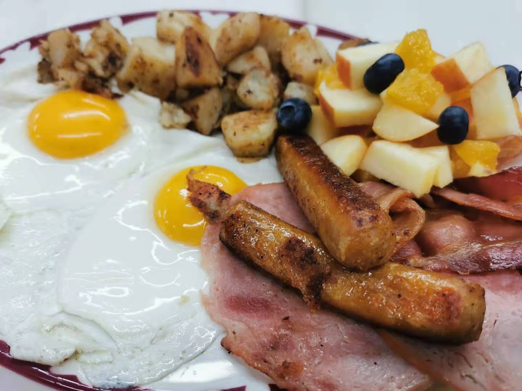 Restaurant Chez Yolande | 5393 Rue Notre Dame O, Montréal, QC H4C 1T7, Canada | Phone: (514) 802-0283