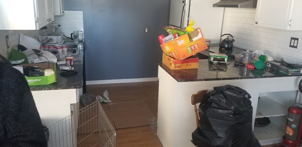 AAR Hauling Services (Junk Removal) | 26 Ave SE, Calgary, AB T2B 2K4, Canada | Phone: (587) 435-7392