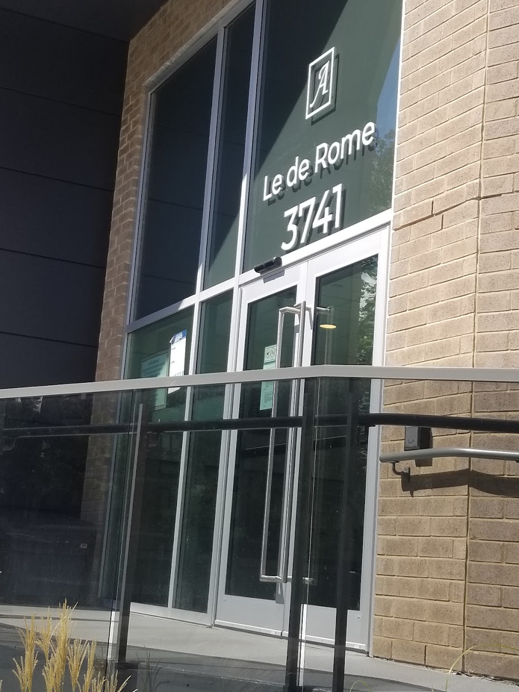 Le DeRome | 3741 Boul Henri-Bourassa E #405, Montréal-Nord, QC H1H 1J9, Canada | Phone: (438) 375-4329