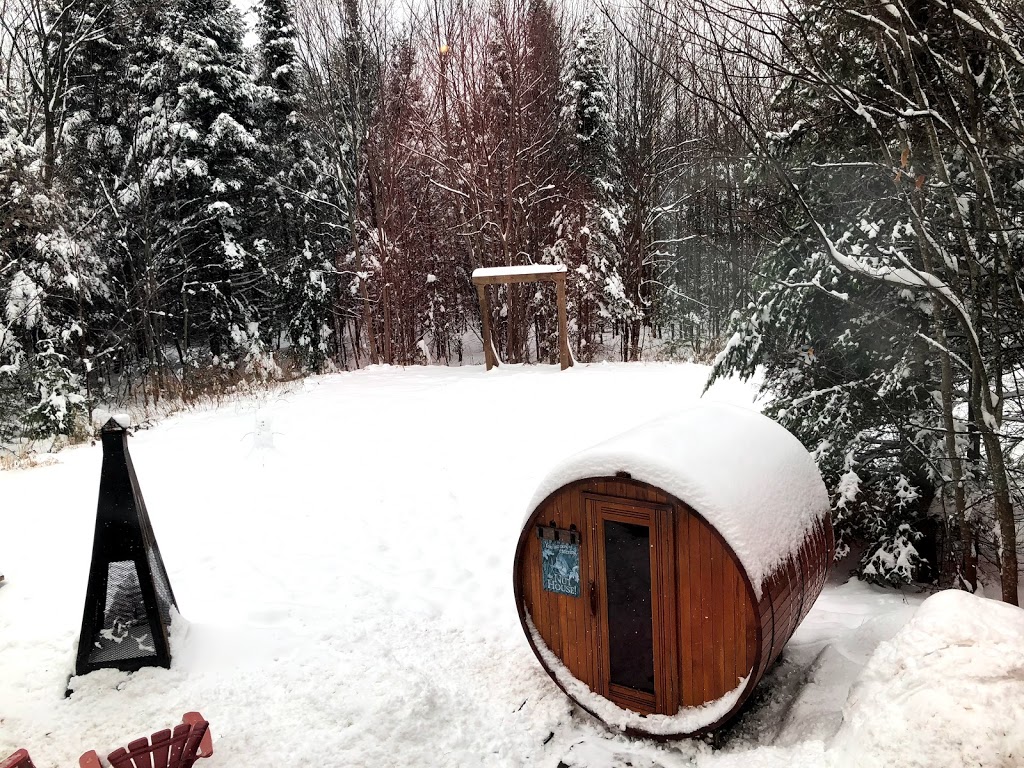 Canadian Dream Chalet | 7 Chemin du Cardinal, Mille-Isles, QC J0R 1A0, Canada | Phone: (514) 991-7733