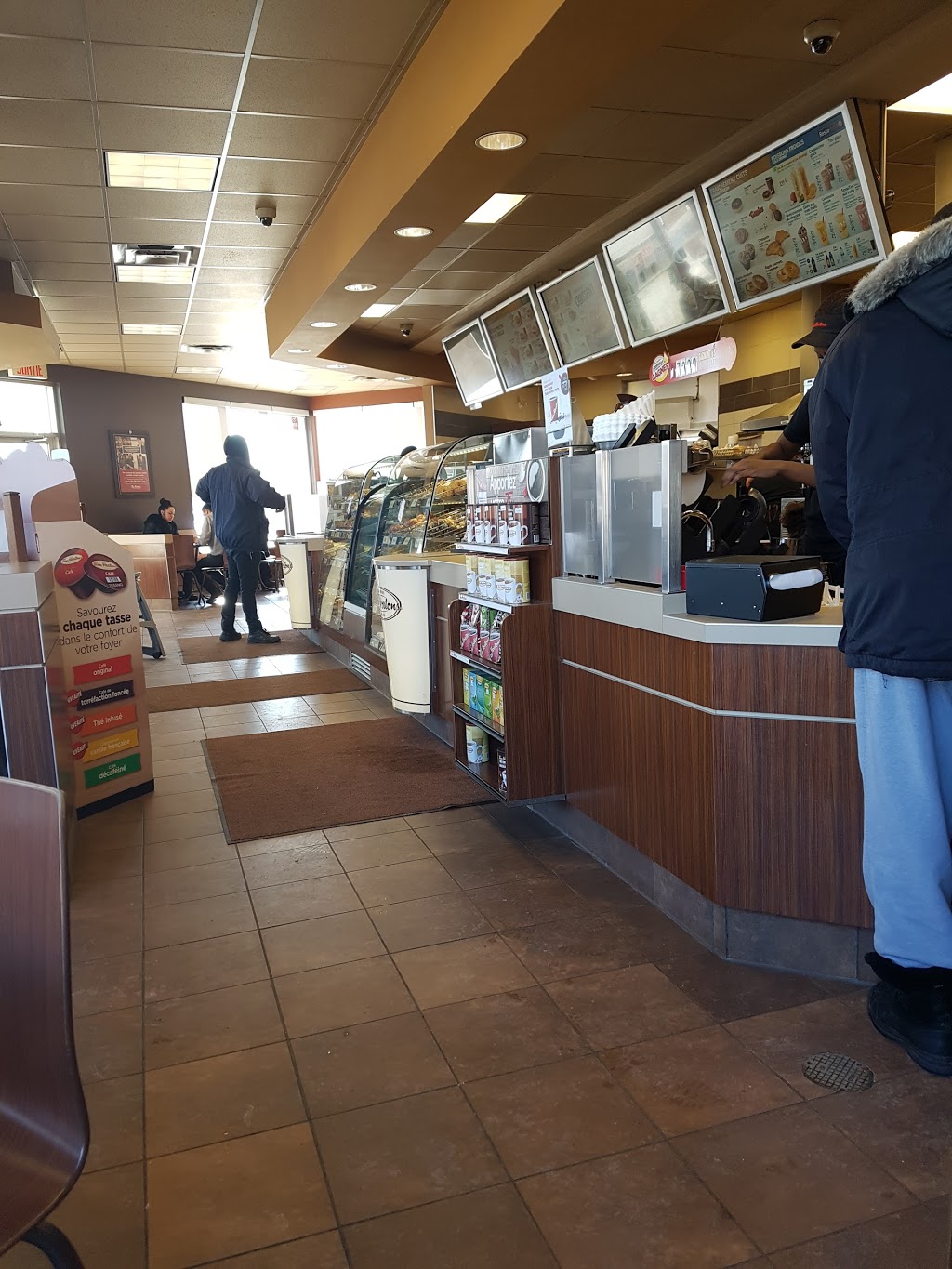 Tim Hortons | 5700 Boulevard des Laurentides, Laval, QC H7K 2K2, Canada | Phone: (450) 628-6431