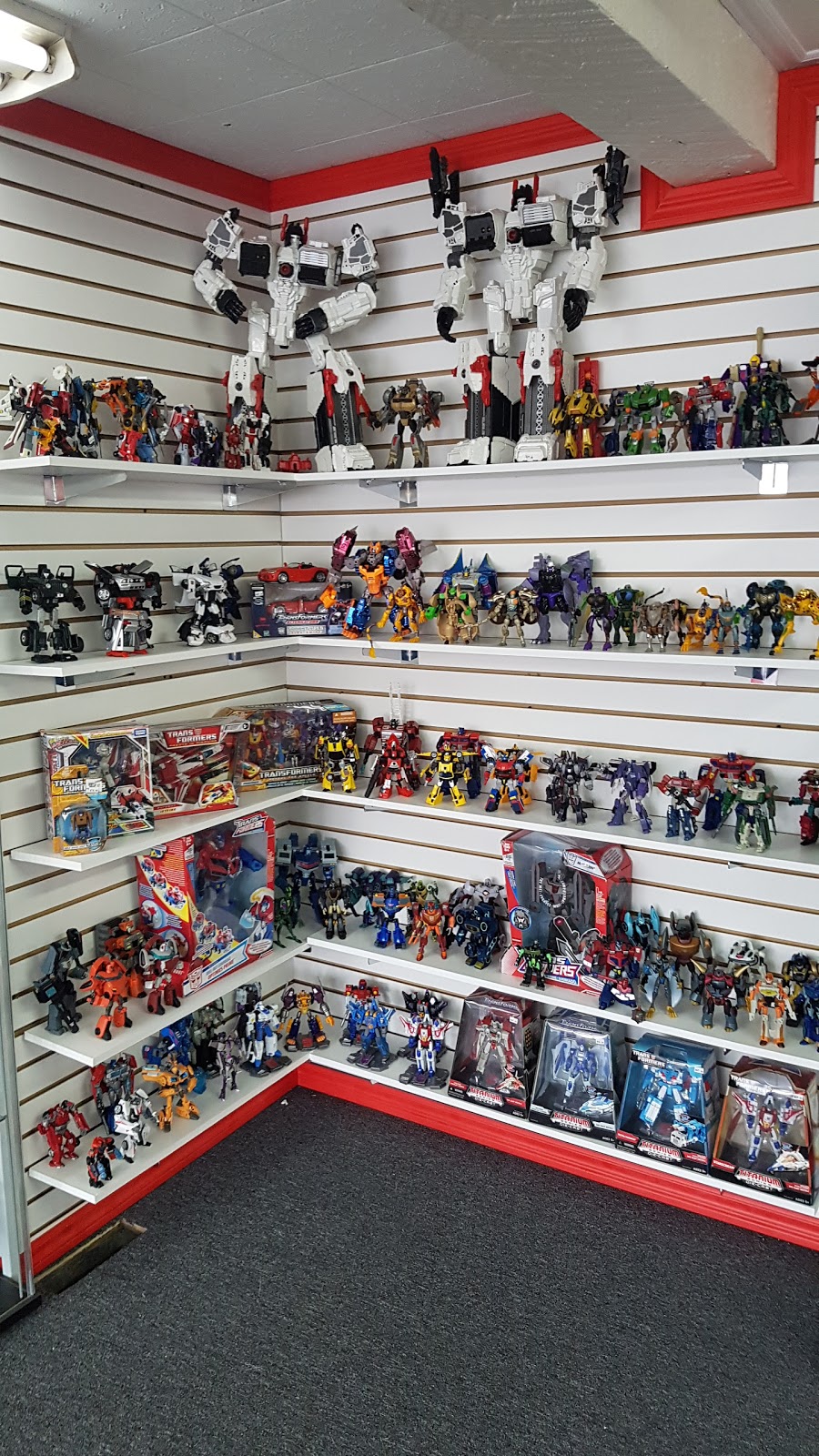 Geekstuff | 5220 Boulevard des Laurentides, Laval, QC H7K 2J8, Canada | Phone: (438) 496-4335