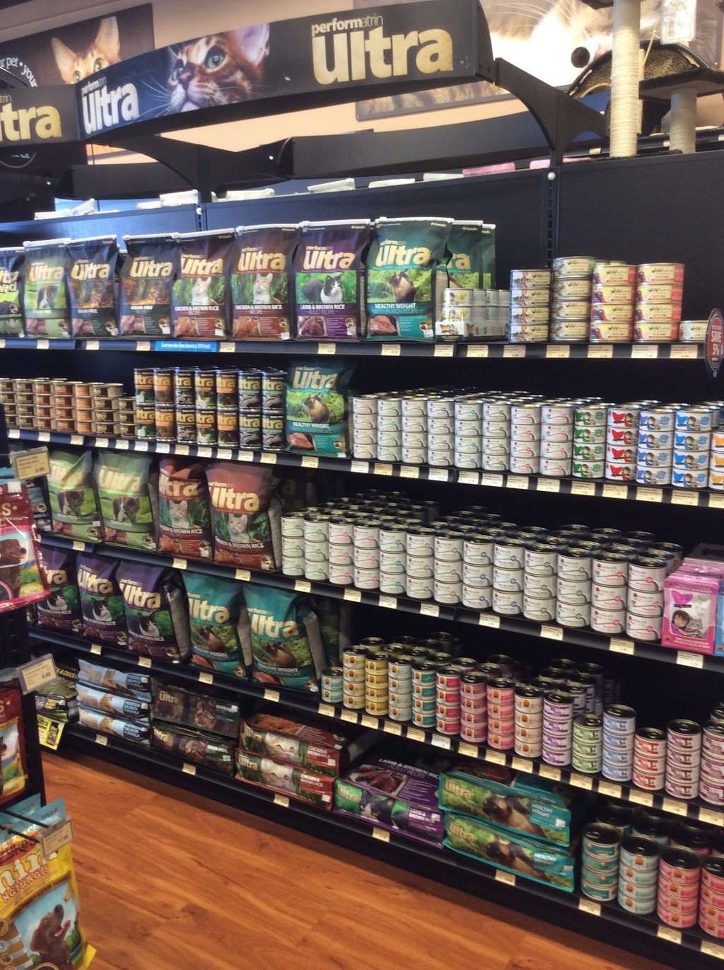 Pet Valu | 2060 Symons Valley Pkwy NW #7026, Calgary, AB T3P 0M9, Canada | Phone: (587) 230-3188