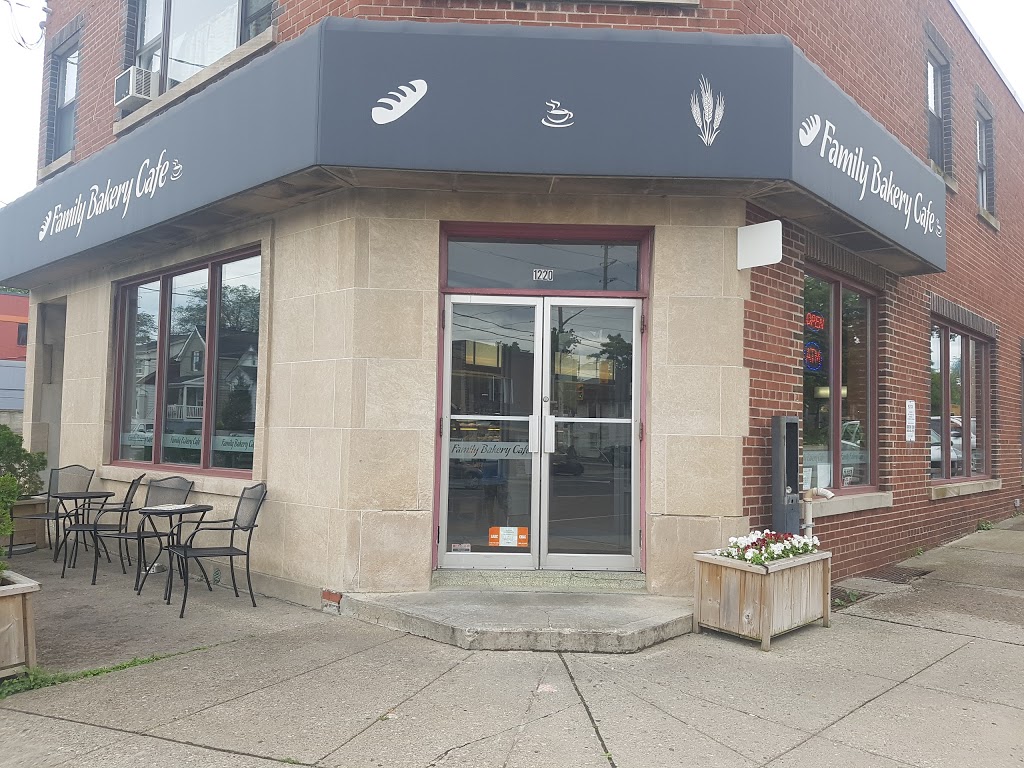 Family Bakery Cafe | 1220 Woodbine Ave, East York, ON M4C 4E3, Canada | Phone: (416) 696-8585